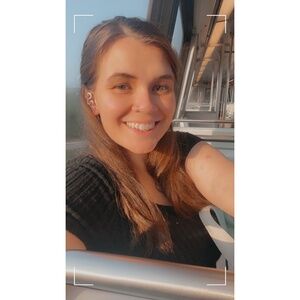 Meet your Posher, Emilee